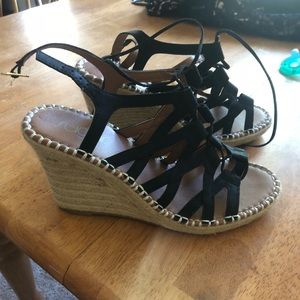 Black sandal wedges with laces